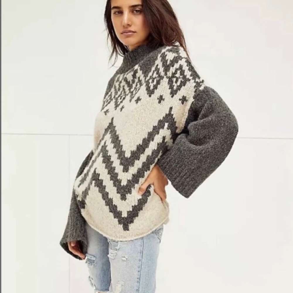 NEW Free People Sweater Size Small